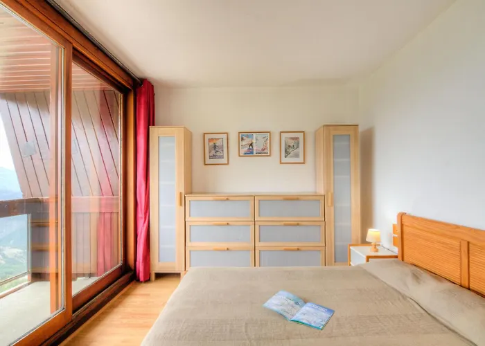 Pegase Phenix-35 By Interhome *